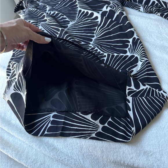 J. Crew Black and White Graphic Shell Motif Mini Dress Size 4 with 3/4 sleeves - Picture 11 of 12